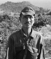 Воевал в джунглях 30 лет, не зная, что война давно закончена
5 марта 1974 года мир потрясла сенсационная новость: на филиппинском островке Лубанг полиции сдался 52-летний японский офицер, скрывавшийся в лесу с конца 1944-го!

Подробности здесь...