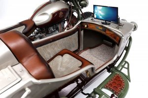 Американцы сделали уникальный мотоцикл «Урал» с российским гербом