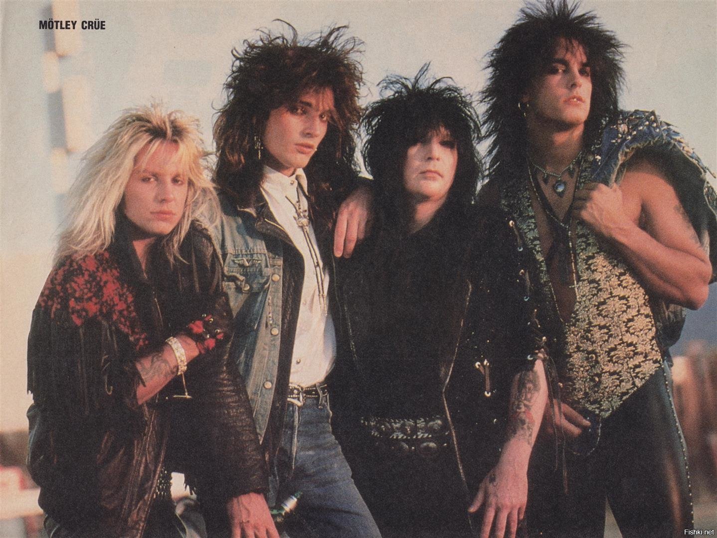 Motley crue wild side. Группа mötley crüe. Live wire mötley crüe. Motley crue mp3. Motley crue 1989.