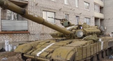Недобитки бандеровские прячутся за спинами мирных жителей!
И даже не стесняются это демонстрировать!