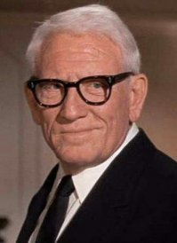 А я считал, что Карла просто с Спенсера Трейси нарисовали, а там оказывается все сложно. 
А мультфильм отличный, очень добрый.