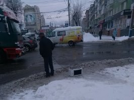 -Чё за хрень?
- Новая ключница!