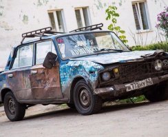 Нет никаких электронных ключей!
И угонять смысла тоже нет!