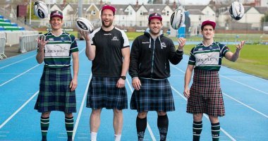 Ты латентный гомосексуалист........У тебя в подсознании сидит остро вопрос о половой ориентации....Тебя наверно в детстве гомосеки напугали...


При чём тут шорты и гетеросексуализм? 
Ты ещё этим мужикам скажи что они голубые....