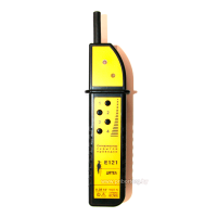 Е121 - сигнализатор скрытой проводки, его точно лучше не есть..