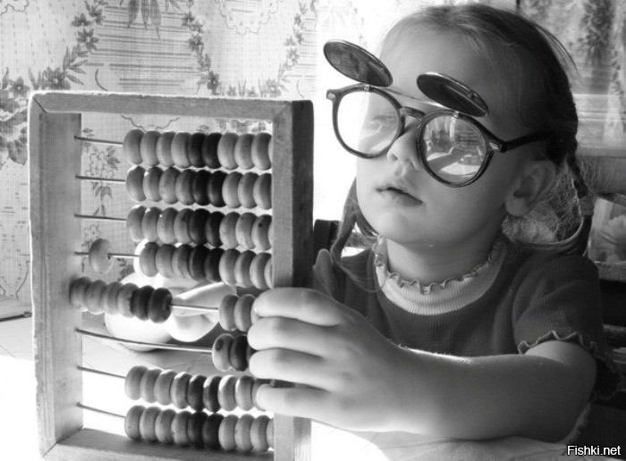 женщина со счетами. девушка со счетами. человек со счетами. девушка со счетами. женщина со счетами.