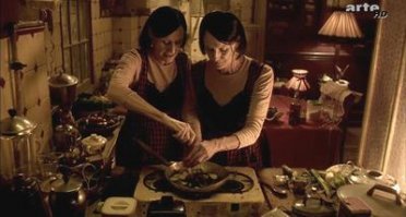 напомнило, эти двое то же детям преподавали )))
 А вообще девченки молодцы!