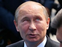 Если взять видеозапись любого человека, то всегда можно выбрать кадр, выставляющий человека в уродливом виде, хотя в жизни он выглядит нормально.