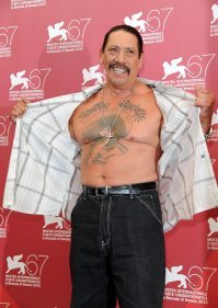 17 татуировок на груди, которые затмят собой все украшения