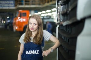 Что,  Дина Га, за этих млядей КАМАЗ не заплатил ?!
Какая жаль !