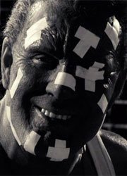 Рурк все одно красава.