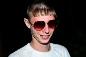 Надо не забыть в парикмахерскую зайти