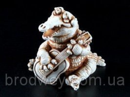 Но ведь он мог лабать на гитаре!