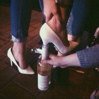 а если до этого каблуком в говно влезла?