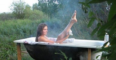Скриншоты из социальных сетей