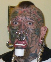 Больно, но красиво: подборка необычных татуировок на шее