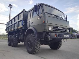 Этому парню расскажите про внешние подушки безопасности, что вылетают из порога и перекрывают только нижнюю часть двери. Он же при случае будет крышу сносить...