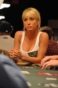 А самая сексуальная разве не Сара Андервуд?