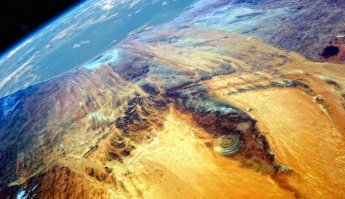 Когда речь идет о Сахаре сразу вспоминается Глаз Пустыни - Ришат (Гальб-Эр-Ришат)