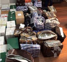 Так он  и приготовил в сумках, только  не успели забрать. Как версия, может показательно для  населения забрали - "борьба" ведётся.