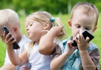 >>Как убить детство 
да простой рецепт - смартфон купите детям :)