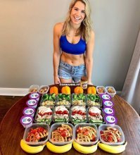 какой большой у неё рот.