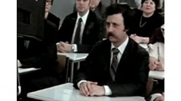 Тут полтос уже наверно. Вот молодой.