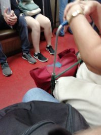 Еду листаю фишки и заходит персонаж