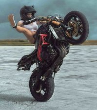 На что только не идут девицы, лишь бы привлечь жениха...