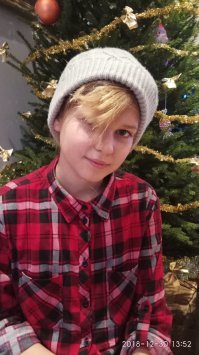 Моей внучке - 11 лет.
Надеюсь, что в будущем, на выпускных, будет  лучше.