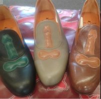 подходящая обувь хозяйке собакена породы Хаски