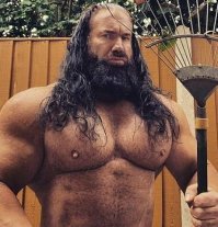 Любящий муж создал для жены райский остров на заднем дворе