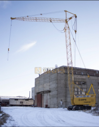 Здесь был смысл не сделать абы как, а сделать так как на настоящем кране, вот фото реального крана для сравнения. "Куча ниток" отлично живёт и выдерживает 2.5 кг. Нужно просто грамотно собрать, тогда всё нормально работает. Экскаватор на гидравлике уже в процессе создания, но гораздо реалистичнее, чем всё что есть на ютубе.