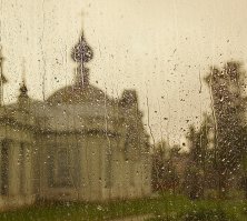 Нормального фото Спаса-на-крови не нашел??? 
Ничего необычного, просто фото... Калязин...