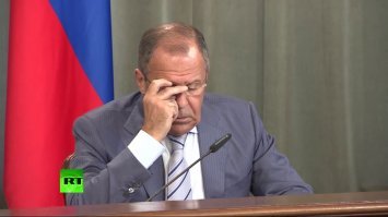 не "хотел", а реально человека оштрафовали за это фото
"Жителя Архангельска Михаила Листова осудили за размещение на странице в сети «ВКонтакте» фотографии Парада Победы 1945 года. Судья Исакогорского районного суда города Архангельска вынесла Листову штраф в размере тысячи рублей. "
Правда, потом областной суд отменил решение районного суда,