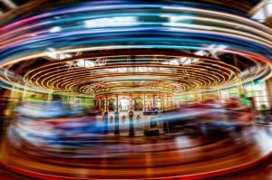 Имеет ли автор поста представление о разнице фото, сделанных на длинной и на короткой выдержке...