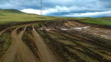 Дорога на Ольхон после дождя
