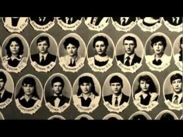 Ой, да ладно вам! Классические "яйца", воткнутые в торт  Те, кто постарше - поймут.