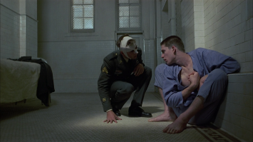 фильм "Птаха"
лучшая роль Николаса Кейджа и Мэтью Модайна... имхо