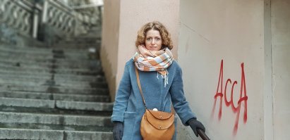 Был недавно в Ялте и на набережной надпись " АССА" на стене обнаружил. Рад, что помнят.
Ялту я после фильма "АССА" и полюбил, потому конечно щелкнул жену рядом с ней.
Кстати, Ялту рекомендую всем посетить - удивительной красоты и атмосферы город.