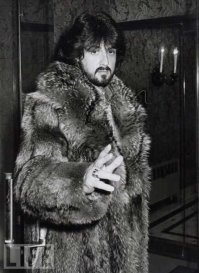 Прошлое в фотографиях: летние каникулы знаменитостей