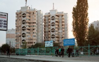 а ведь каких-то 30-40 лет назад Ташкент ещё был сказкой.. ещё на СССР гонят кретины..