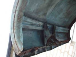 на фото нет, а так были 2 сарая, чистый универсал и медицинская.
сейчас она выглядит вот так
 И 2 23х ))) 
Год выпуска 1962.
Номер шасси 095.
Номер двигателя (на заводской табличке) 109. 

Год выпуска 1968 (по документам 1970)
Номер шасси 000445.
Номер двигателя (на заводской табличке) 016155

Своя маска радиатора, усилитель капота оригинальной формы, выемка на корпусе печки , на днище выемки под тормозную магистраль и топливопровод