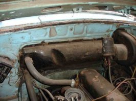 на фото нет, а так были 2 сарая, чистый универсал и медицинская.
сейчас она выглядит вот так
 И 2 23х ))) 
Год выпуска 1962.
Номер шасси 095.
Номер двигателя (на заводской табличке) 109. 

Год выпуска 1968 (по документам 1970)
Номер шасси 000445.
Номер двигателя (на заводской табличке) 016155

Своя маска радиатора, усилитель капота оригинальной формы, выемка на корпусе печки , на днище выемки под тормозную магистраль и топливопровод