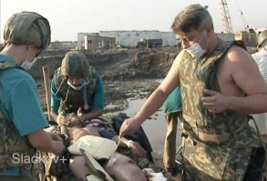 Военные врачи ... это сегодня у них есть время чутка оторваться. А завтра ... будет так.
Теперь можете кидать в меня тапки.