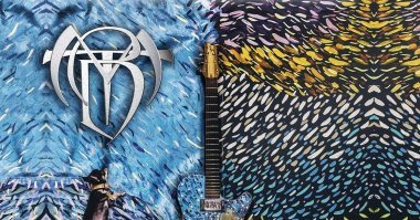 О, да! Я как всегда тут! Сегодня, взалкав по алкоголю , слушал