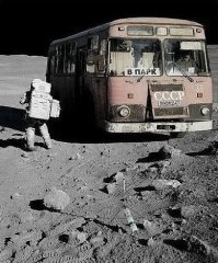 Молния! Китайский луноход только что обнаружил место высадки астронавтов! И успел сделать сенсационное фото!