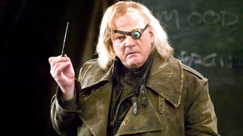 Бред говоришь? Держи. Это Барти Крауч снова лакает оборотное зелье. Первый раз он выглядел как этот мужик.:)