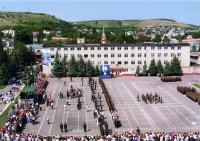 Они уже отстроили один Ватикан в Саратове, вашему вниманию терр тория бывшего Саратовского Высшего Военного Института РХБЗ отданая личным указом Путина попам:
БЫЛО




СТАЛО