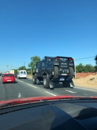 В пробке с ним стоял недавно. Внушительный он конечно вживую.